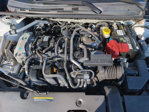 Used 2024 Nissan Sentra S FWD image 16