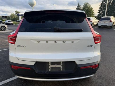 Used 2023 Volvo XC40 B5 Ultimate w/ Protection Package Premier AWD/4WD image 8