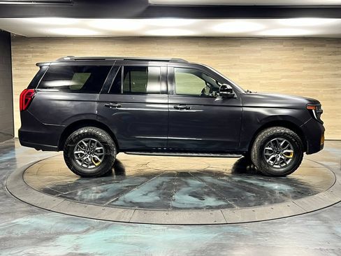 Used 2025 Ford Expedition Tremor AWD/4WD image 28
