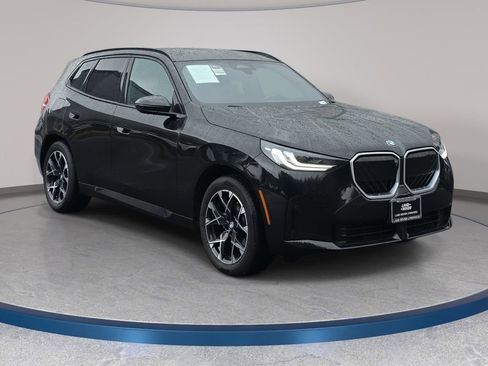 Used 2025 BMW X3 xDrive30i w/ Premium Package image 4
