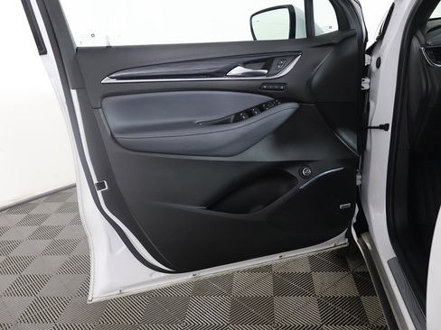 Used 2024 Buick Enclave Premium image 24