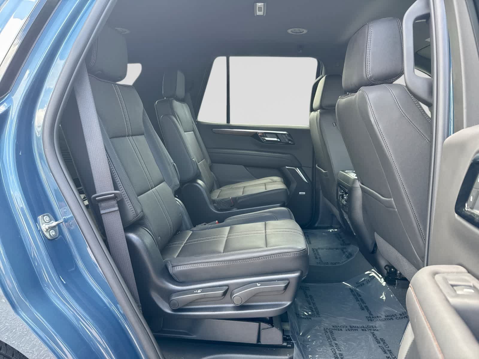 Used 2025 Chevrolet Tahoe High Country AWD/4WD image 26