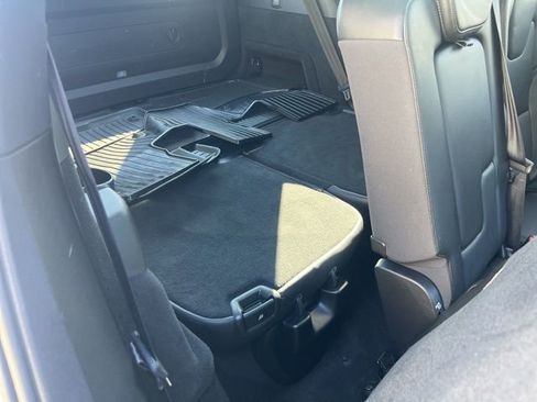 Used 2020 Volvo XC90 T5 Momentum w/ Protection Package Premier image 21