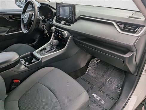 Used 2019 Toyota RAV4 LE image 20