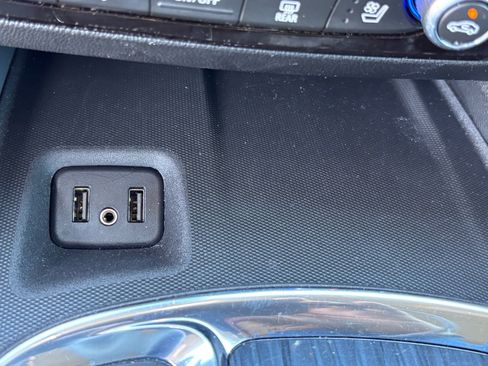 Used 2019 Buick Enclave Premium AWD/4WD image 28