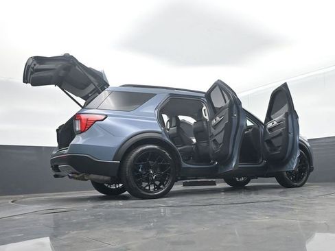 Certified 2025 Ford Explorer Active w/ Active Comfort Package RWD image 76