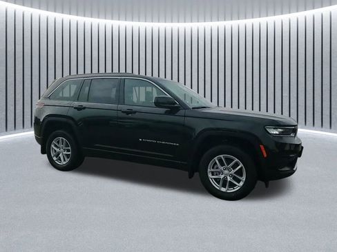New 2025 Jeep Grand Cherokee Laredo X w/ Luxury Tech Group I image 3