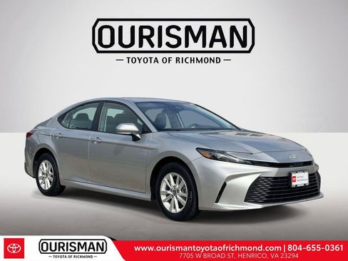 Certified 2025 Toyota Camry LE AWD/4WD image 1
