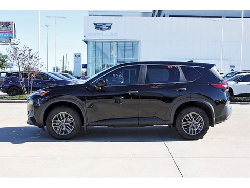 Used 2023 Nissan Rogue S image 3