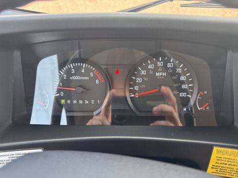 Used 2024 Chevrolet Low Cab Forward image 17