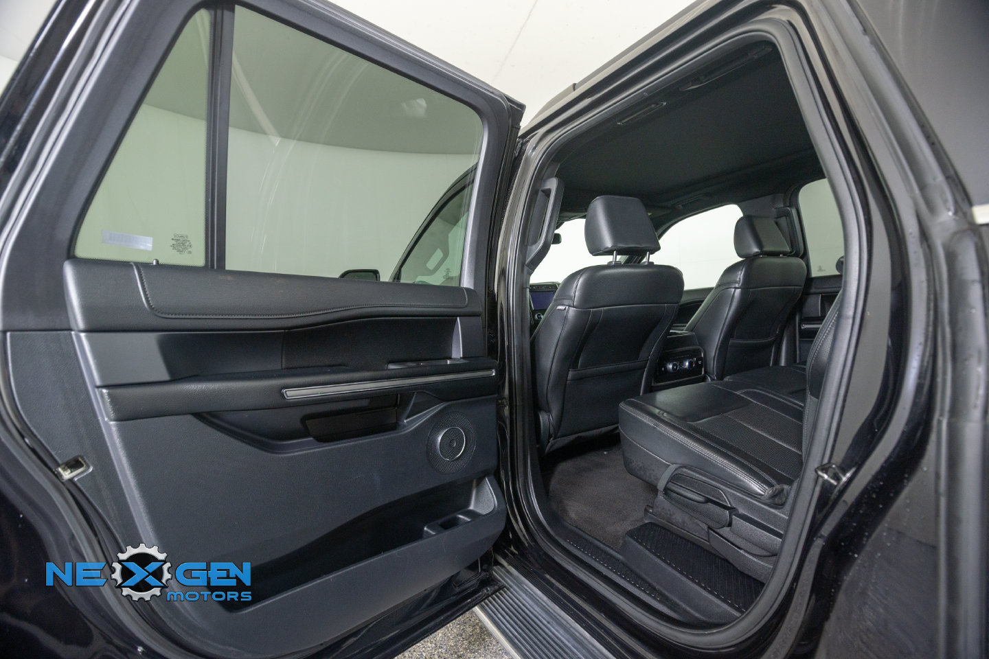 Used 2021 Ford Expedition Max XLT AWD/4WD image 30