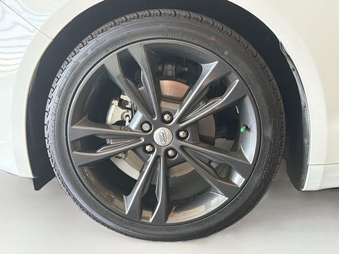 Used 2019 Ford Fusion Titanium AWD/4WD image 11
