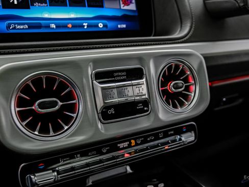 Used 2025 Mercedes-Benz G 63 AMG 4MATIC w/ Night Package Magno image 64
