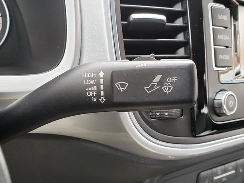 Used 2014 Volkswagen Beetle 2.5 image 19