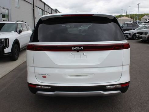 Used 2024 Kia Carnival LX FWD image 26