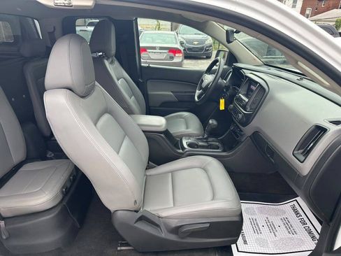 Used 2015 Chevrolet Colorado W/T RWD image 16