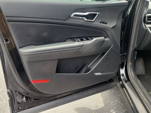 Used 2023 Kia Sportage SX FWD image 19