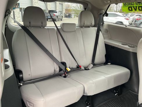 Used 2020 Toyota Sienna Limited Premium w/ Protection Package FWD image 48