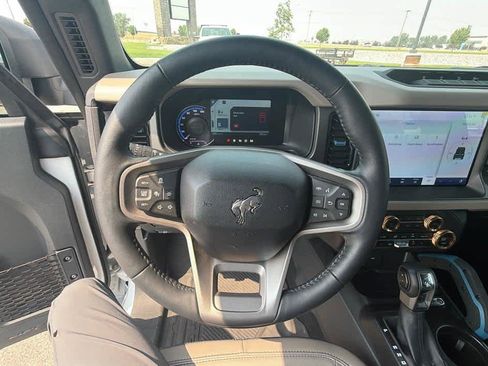 Used 2024 Ford Bronco Wildtrak AWD/4WD image 15