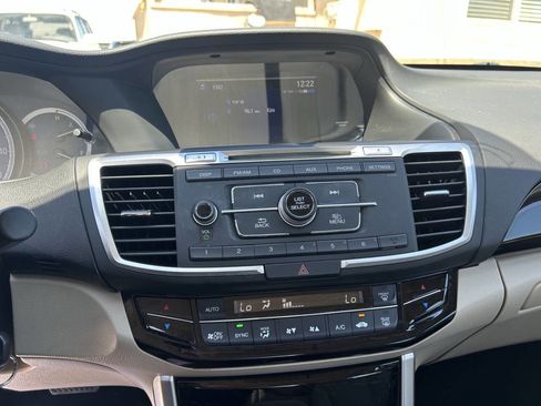 Used 2016 Honda Accord LX image 11