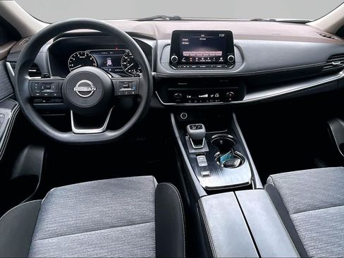 Used 2023 Nissan Rogue SV FWD image 16