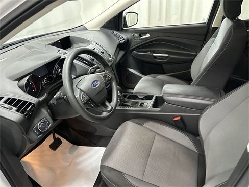 Used 2018 Ford Escape SE w/ Ford Safe & Smart Package image 14