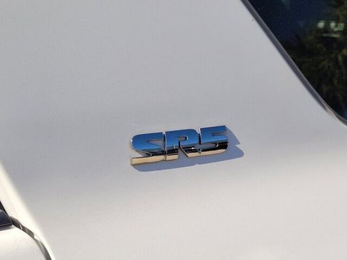 Used 2015 Toyota 4Runner SR5 Premium image 11