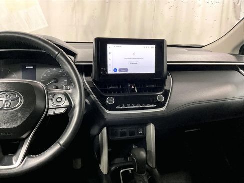 Certified 2024 Toyota Corolla Cross LE image 18