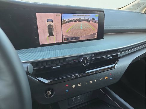 Used 2025 Nissan Murano SL AWD/4WD image 17
