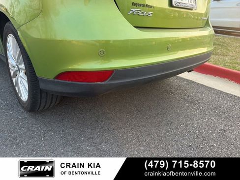 Used 2018 Ford Focus Titanium image 12