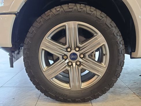 Used 2019 Ford F150 Lariat AWD/4WD image 12