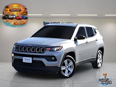 Used 2022 Jeep Compass Latitude w/ Convenience Group AWD/4WD image 1