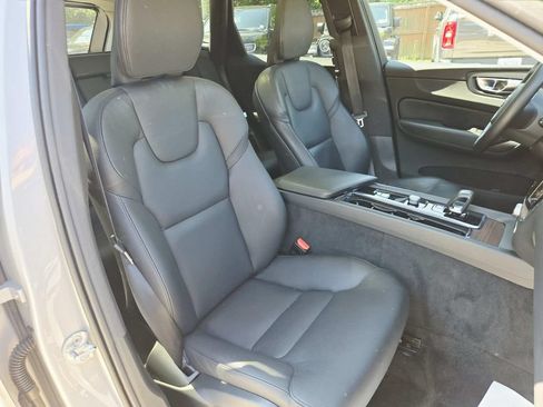 Used 2023 Volvo XC60 B5 Plus w/ Climate Package AWD/4WD image 17