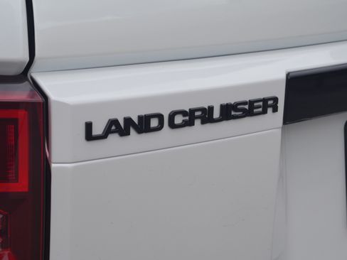Used 2025 Toyota Land Cruiser AWD/4WD image 21