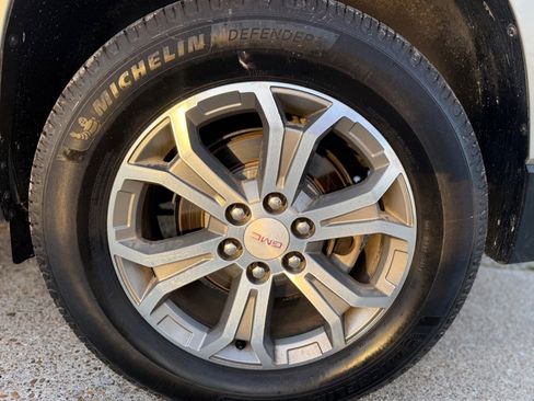 Used 2016 GMC Acadia SLT w/ Open Road Package FWD image 29