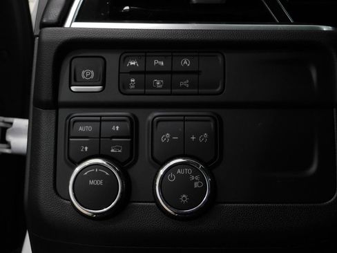 Used 2025 Chevrolet Tahoe LS AWD/4WD image 22