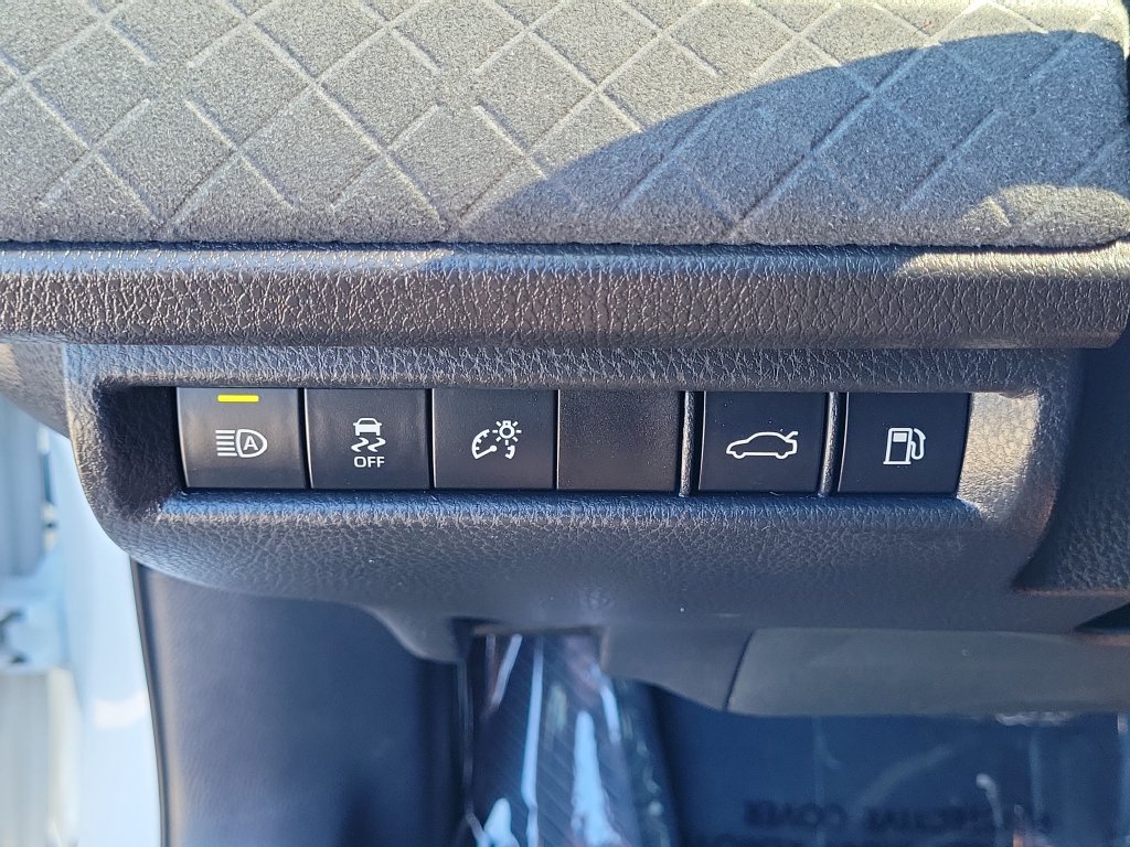 Used 2025 Toyota Camry XLE FWD image 26