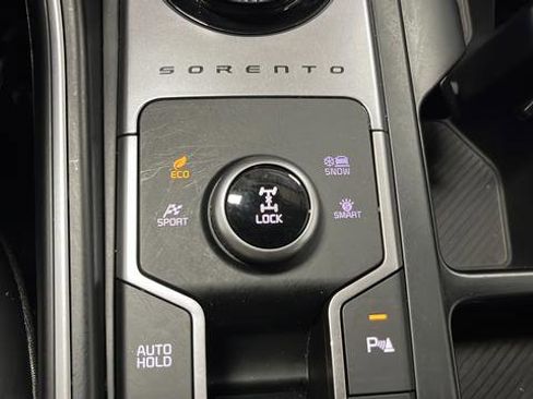 Used 2025 Kia Sorento EX w/ EX Panoramic Sunroof Package AWD/4WD image 31