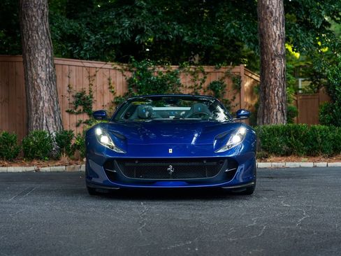 Used 2022 Ferrari 812 GTS RWD image 5