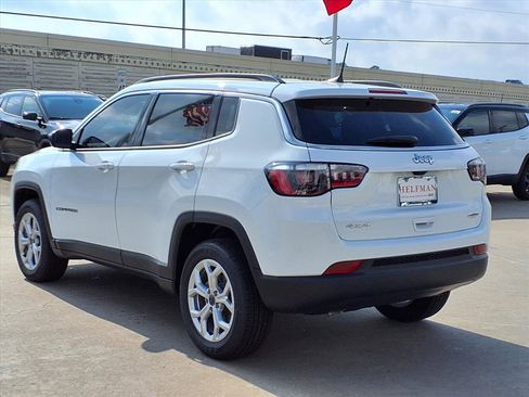 New 2026 Jeep Compass Latitude image 4