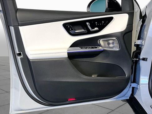 New 2026 Mercedes-Benz GLC 300 4MATIC image 11