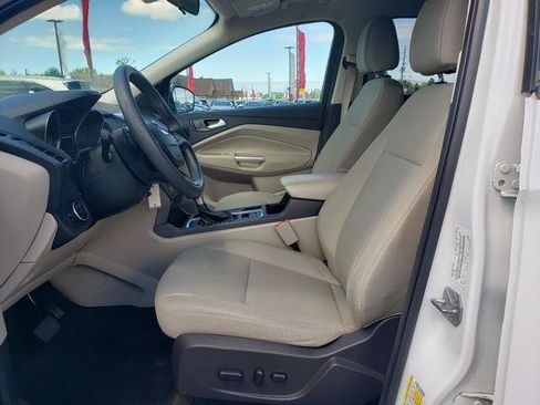 Used 2017 Ford Escape SE AWD/4WD image 10