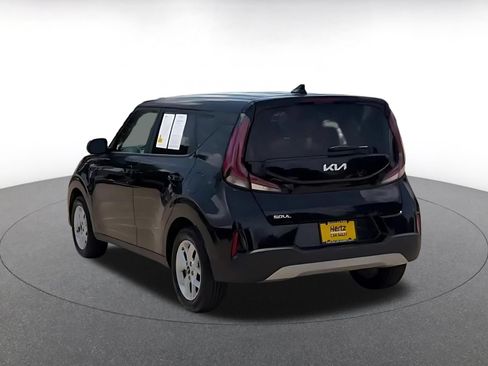 Used 2025 Kia Soul LX w/ LX Technology Package FWD image 11