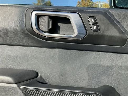 Used 2025 Ford Bronco Big Bend image 14