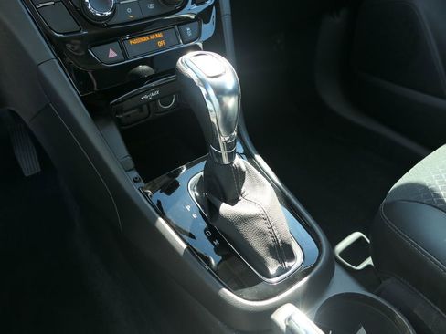 Used 2022 Buick Encore Preferred w/ Safety Package FWD image 23