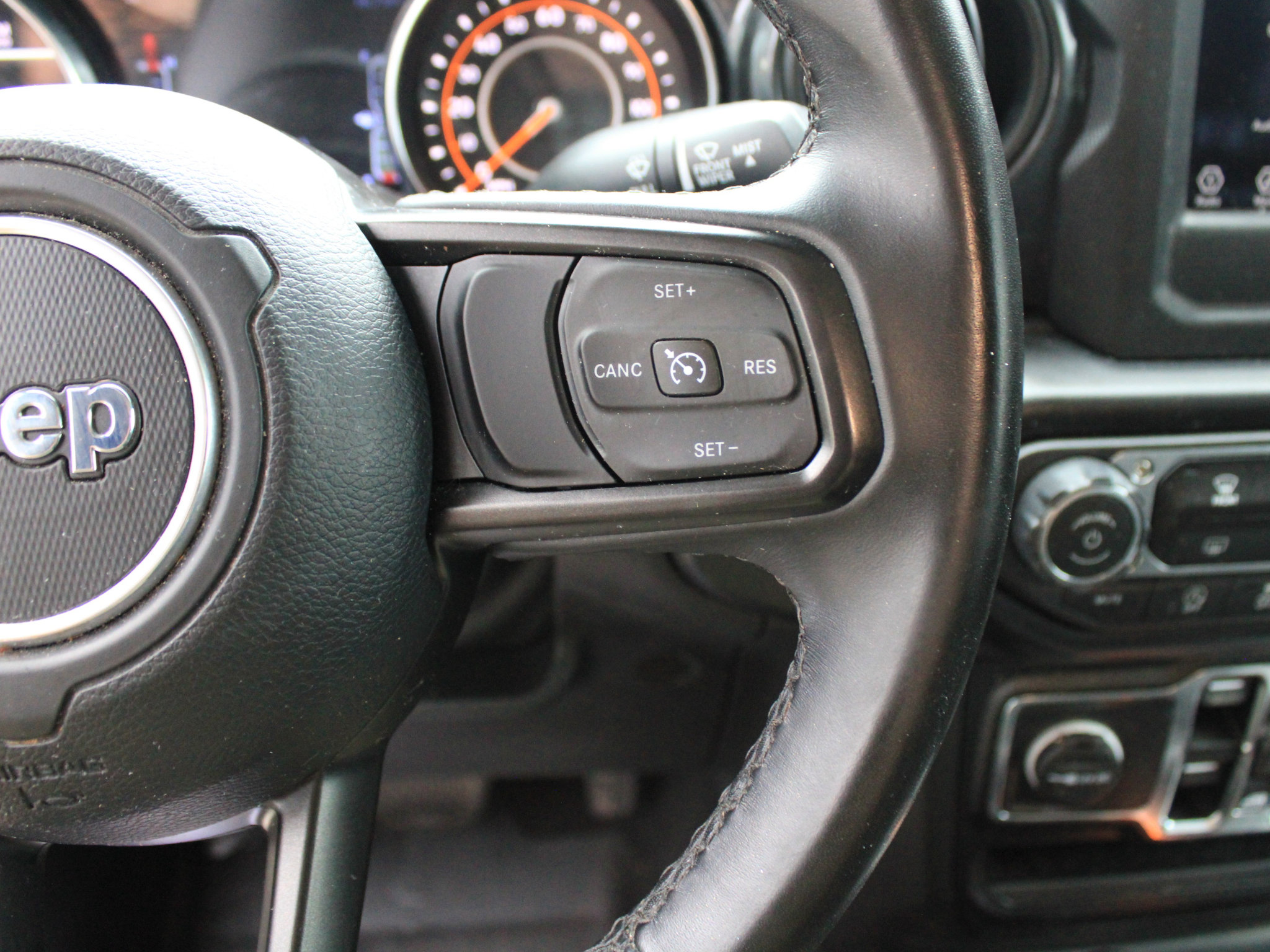 Used 2022 Jeep Gladiator Sport AWD/4WD image 17