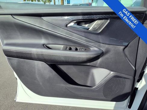 New 2026 Chevrolet Blazer EV LT image 9