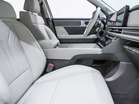 Certified 2026 Hyundai Santa Fe SEL FWD image 14