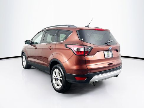 Used 2018 Ford Escape SE FWD image 5