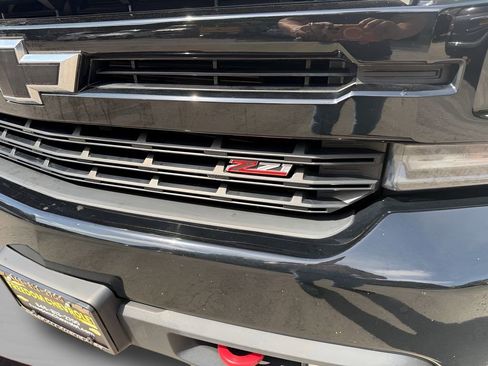 Used 2019 Chevrolet Silverado 1500 LT Trail Boss AWD/4WD image 12
